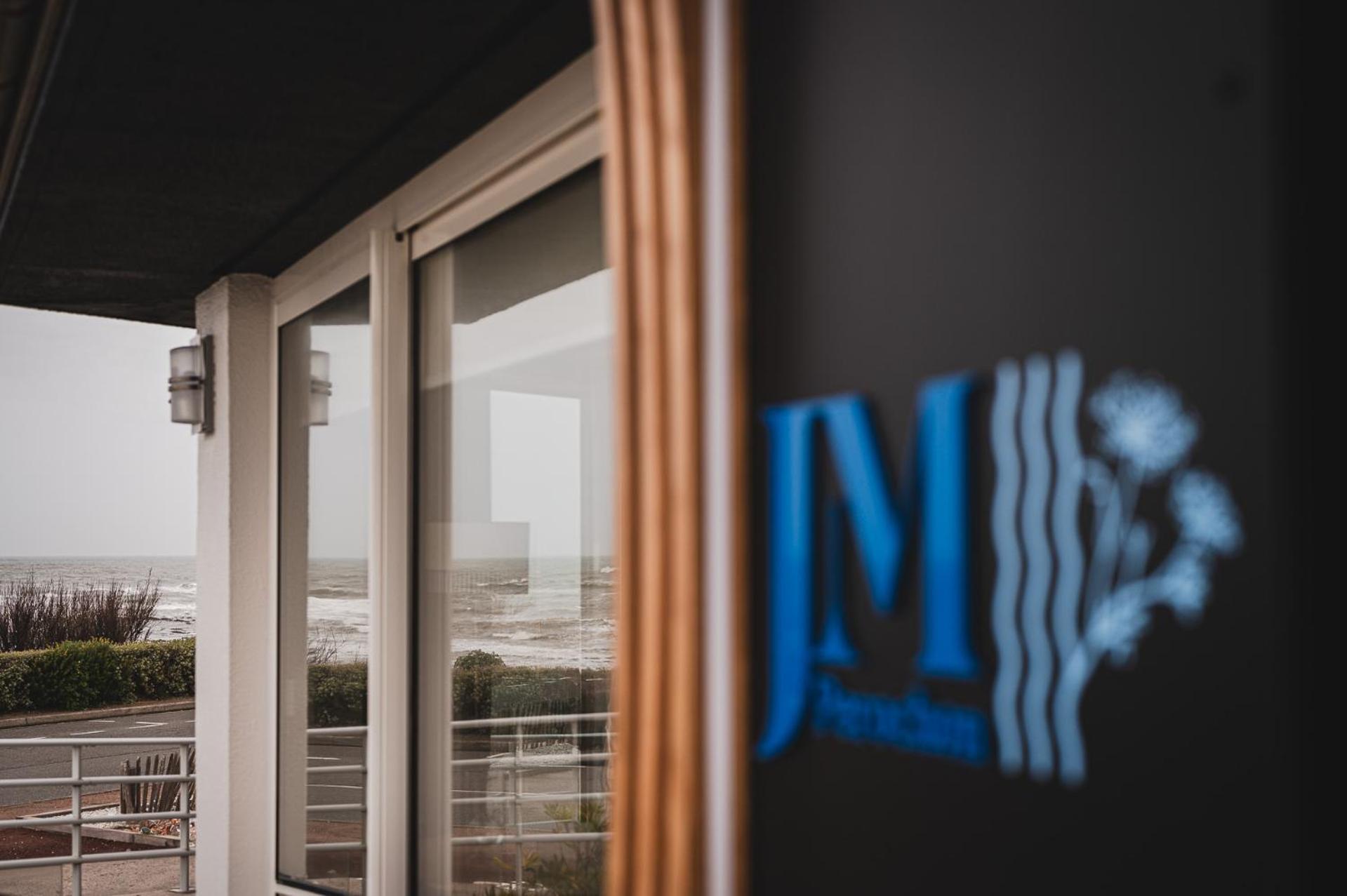 Logis Hotellerie Les Brisants , Restaurant J M Perochon Bretignolles-sur-Mer ภายนอก รูปภาพ