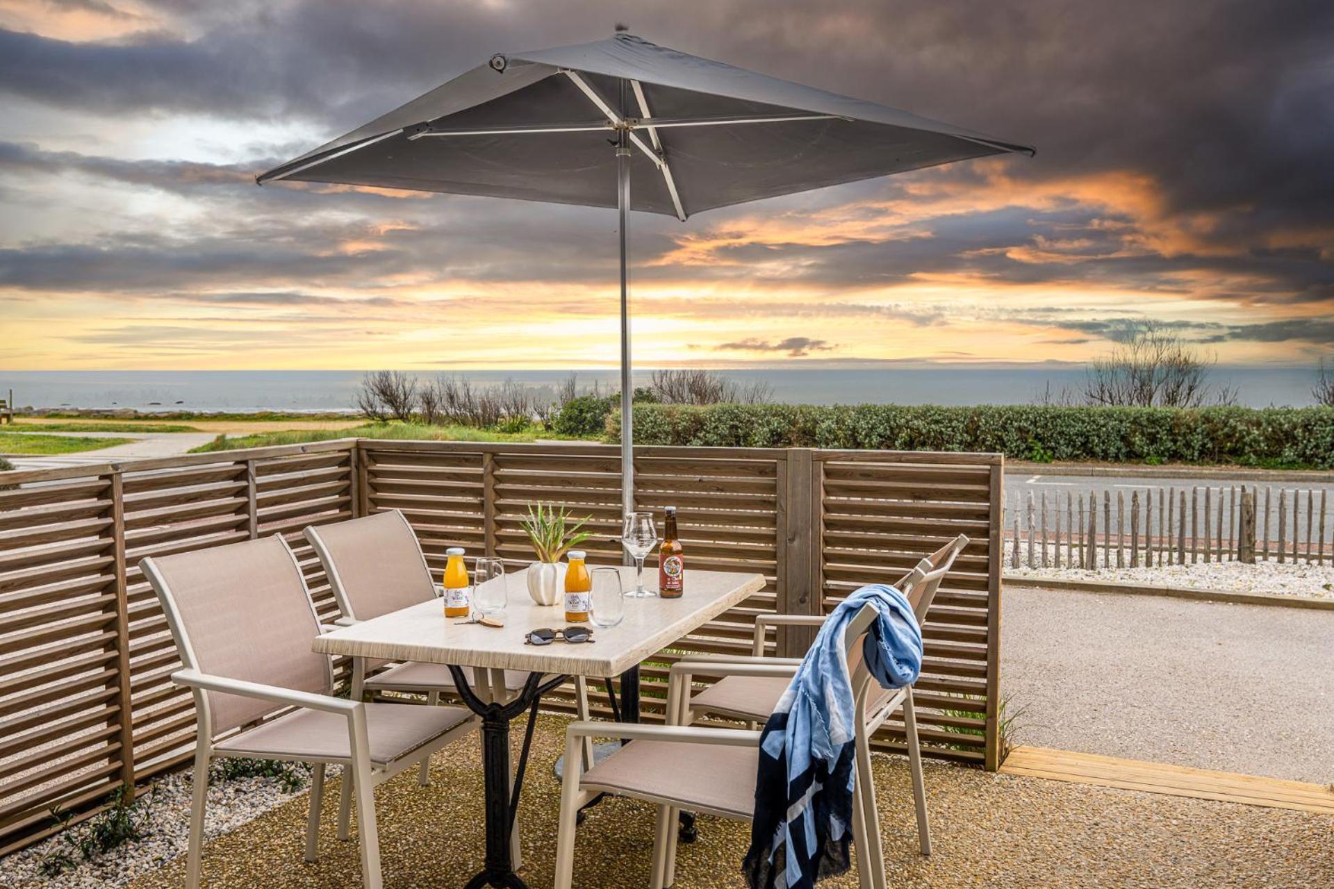 Logis Hotellerie Les Brisants , Restaurant J M Perochon Bretignolles-sur-Mer ภายนอก รูปภาพ
