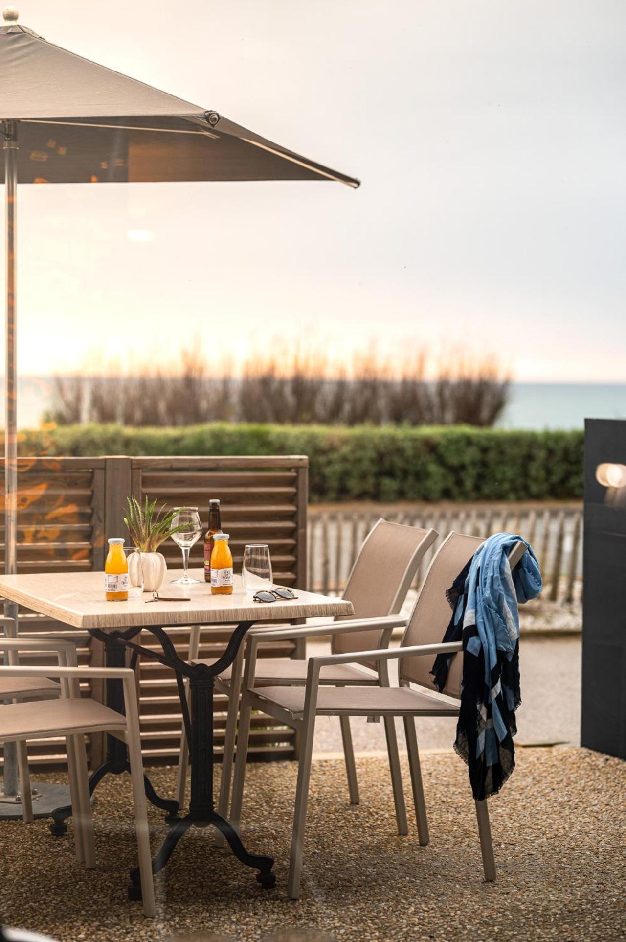 Logis Hotellerie Les Brisants , Restaurant J M Perochon Bretignolles-sur-Mer ภายนอก รูปภาพ