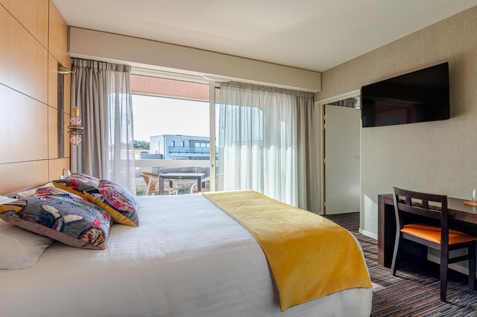 Logis Hotellerie Les Brisants , Restaurant J M Perochon Bretignolles-sur-Mer ภายนอก รูปภาพ